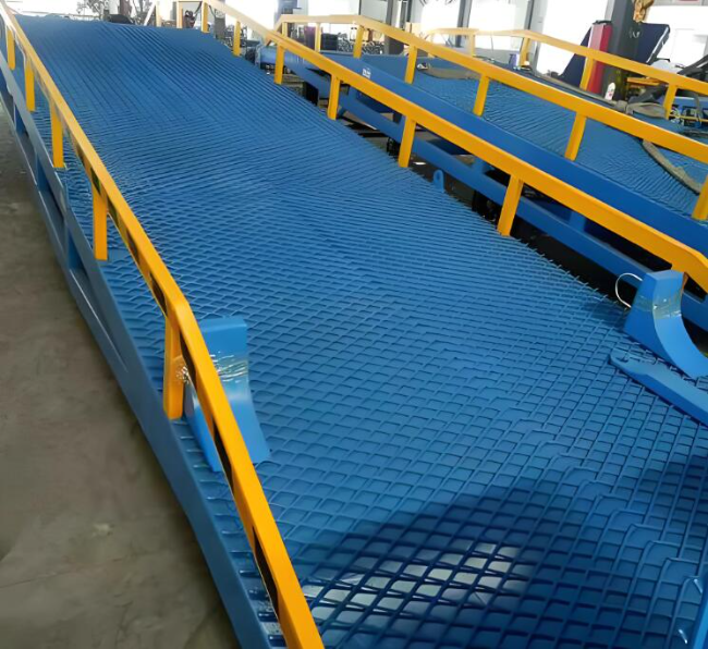 托喀依乡移动式液压登车桥