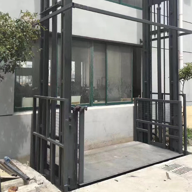 托喀依乡5吨室外升降货梯